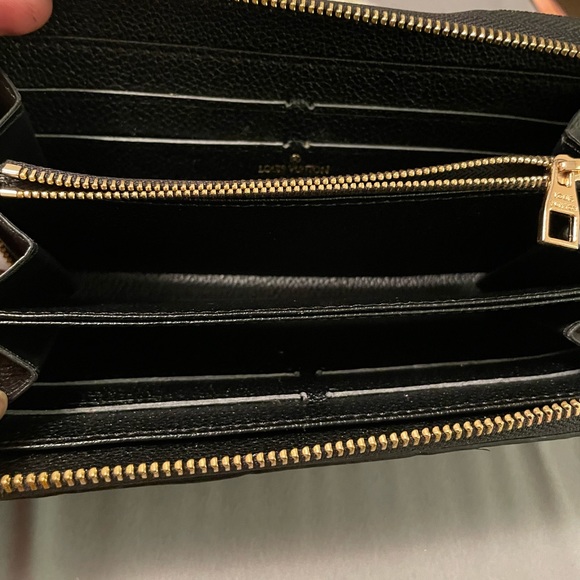 Authentic LV Wallet - Picture 4 of 6